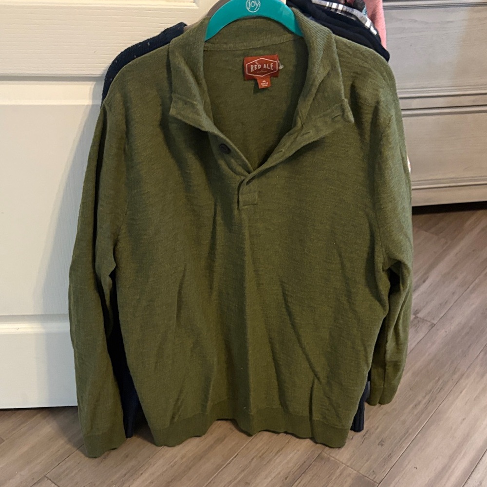 Red Ale Men's Olive Zip-Up Sweater